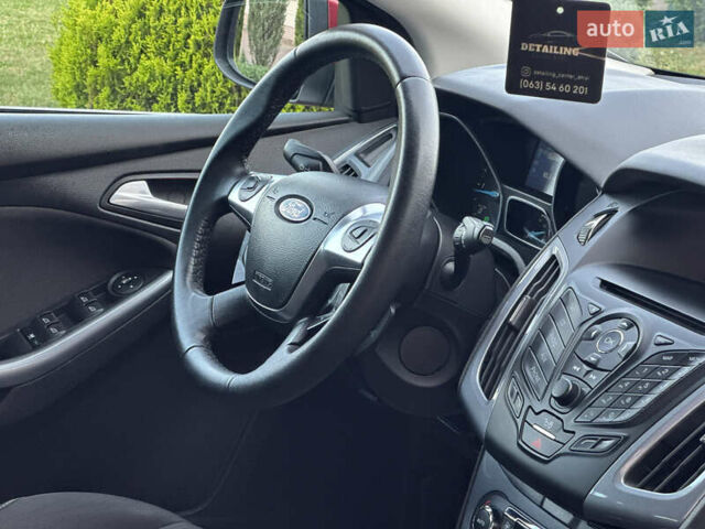 Форд Фокус 2012 в Стрые на Automoto.ua Красный Форд Фокус, объемом двигателя 1.6 л и пробегом 258 тыс. км за 7250 $, фото 76 на Automoto.ua