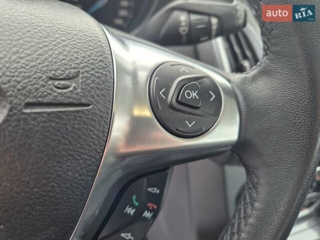 Червоний Форд Фокус, об'ємом двигуна 1.6 л та пробігом 235 тис. км за 6999 $, фото 36 на Automoto.ua