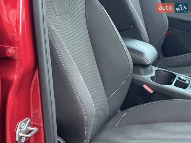 Форд Фокус 2012 в Стрые на Automoto.ua Красный Форд Фокус, объемом двигателя 1.6 л и пробегом 258 тыс. км за 7250 $, фото 79 на Automoto.ua