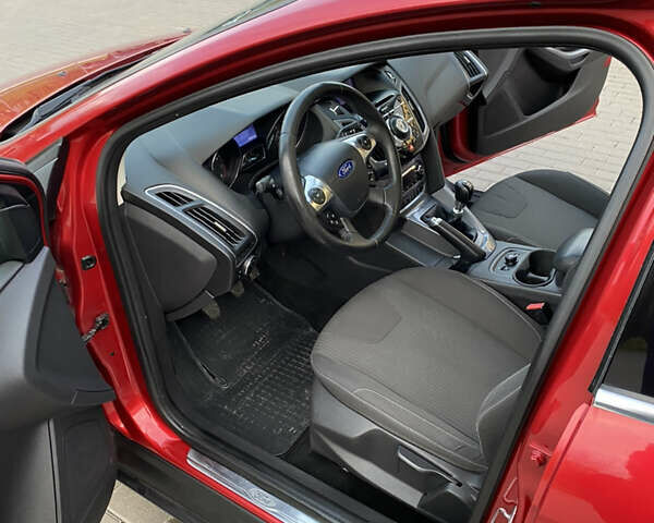 Червоний Форд Фокус, об'ємом двигуна 1.6 л та пробігом 159 тис. км за 6900 $, фото 27 на Automoto.ua