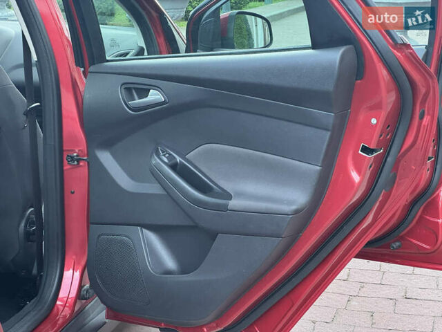 Форд Фокус 2012 в Стрые на Automoto.ua Красный Форд Фокус, объемом двигателя 1.6 л и пробегом 258 тыс. км за 7250 $, фото 82 на Automoto.ua