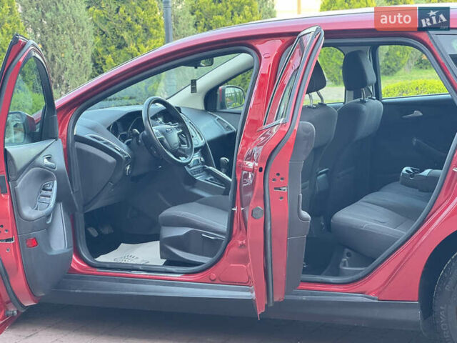 Форд Фокус 2012 в Стрые на Automoto.ua Красный Форд Фокус, объемом двигателя 1.6 л и пробегом 258 тыс. км за 7250 $, фото 90 на Automoto.ua