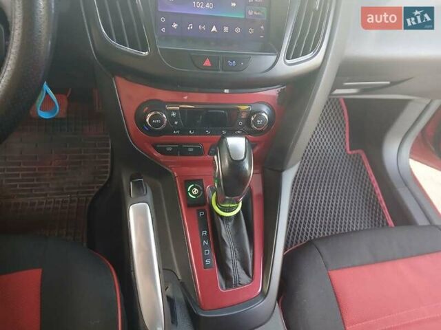 Красный Форд Фокус, объемом двигателя 1.6 л и пробегом 155 тыс. км за 8700 $, фото 19 на Automoto.ua