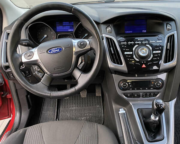 Червоний Форд Фокус, об'ємом двигуна 1.6 л та пробігом 159 тис. км за 6900 $, фото 25 на Automoto.ua