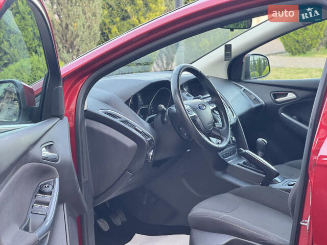 Форд Фокус 2012 в Стрые на Automoto.ua Красный Форд Фокус, объемом двигателя 1.6 л и пробегом 258 тыс. км за 7250 $, фото 91 на Automoto.ua