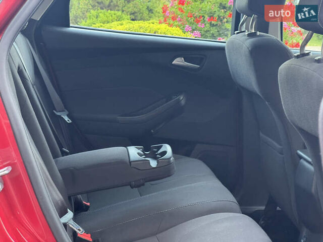 Форд Фокус 2012 в Стрые на Automoto.ua Красный Форд Фокус, объемом двигателя 1.6 л и пробегом 258 тыс. км за 7250 $, фото 86 на Automoto.ua