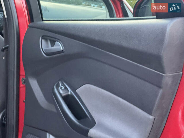 Червоний Форд Фокус, об'ємом двигуна 1.6 л та пробігом 259 тис. км за 7250 $, фото 84 на Automoto.ua