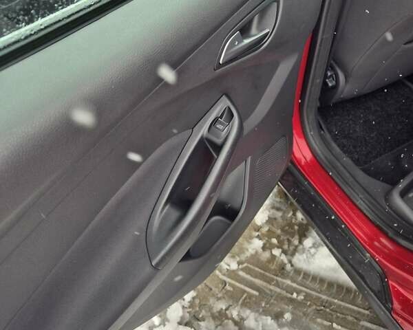 Красный Форд Фокус, объемом двигателя 1.6 л и пробегом 235 тыс. км за 6799 $, фото 44 на Automoto.ua