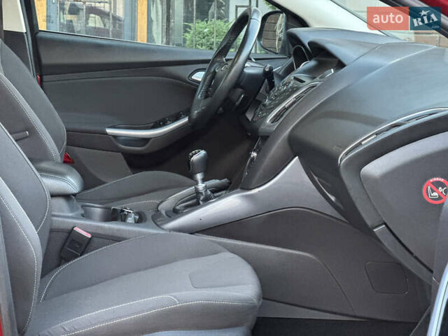 Червоний Форд Фокус, об'ємом двигуна 1.6 л та пробігом 259 тис. км за 7250 $, фото 73 на Automoto.ua