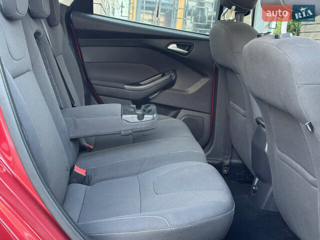 Червоний Форд Фокус, об'ємом двигуна 1.6 л та пробігом 259 тис. км за 7250 $, фото 86 на Automoto.ua