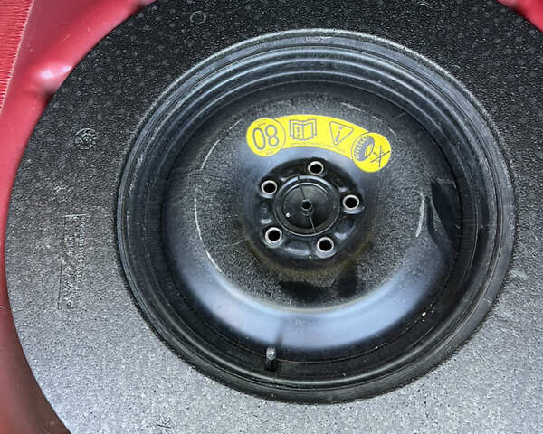 Червоний Форд Фокус, об'ємом двигуна 1.6 л та пробігом 258 тис. км за 9100 $, фото 13 на Automoto.ua