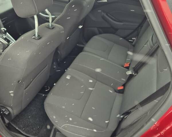 Красный Форд Фокус, объемом двигателя 1.6 л и пробегом 235 тыс. км за 6799 $, фото 45 на Automoto.ua