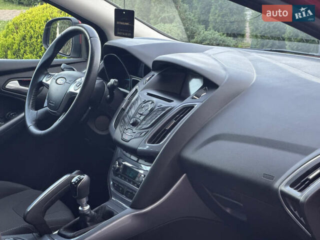 Форд Фокус 2012 в Стрые на Automoto.ua Красный Форд Фокус, объемом двигателя 1.6 л и пробегом 258 тыс. км за 7250 $, фото 72 на Automoto.ua