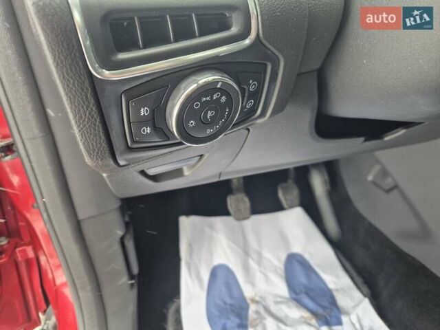 Червоний Форд Фокус, об'ємом двигуна 1.6 л та пробігом 235 тис. км за 6999 $, фото 32 на Automoto.ua