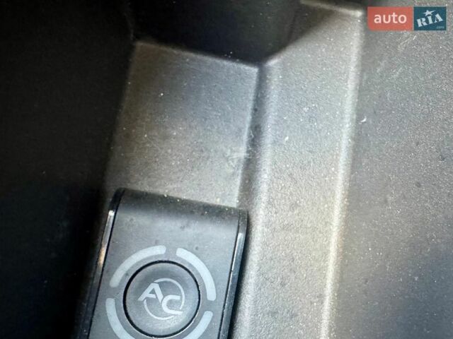 Красный Форд Фокус, объемом двигателя 1.6 л и пробегом 221 тыс. км за 5999 $, фото 19 на Automoto.ua