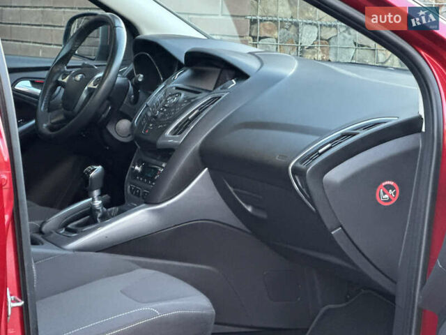 Червоний Форд Фокус, об'ємом двигуна 1.6 л та пробігом 259 тис. км за 7250 $, фото 72 на Automoto.ua