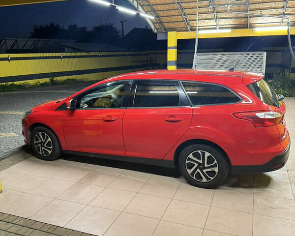 Красный Форд Фокус, объемом двигателя 1.6 л и пробегом 250 тыс. км за 6900 $, фото 3 на Automoto.ua