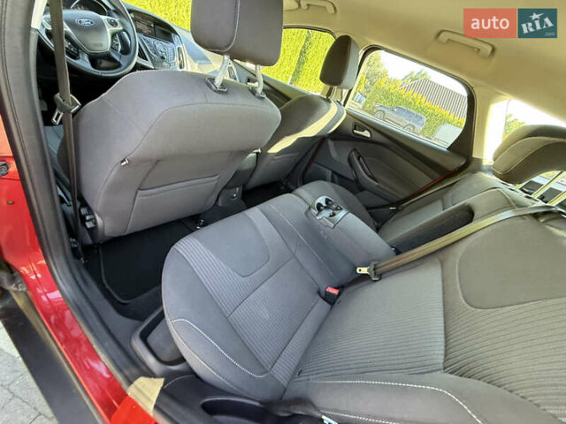 Красный Форд Фокус, объемом двигателя 1.6 л и пробегом 258 тыс. км за 7700 $, фото 46 на Automoto.ua
