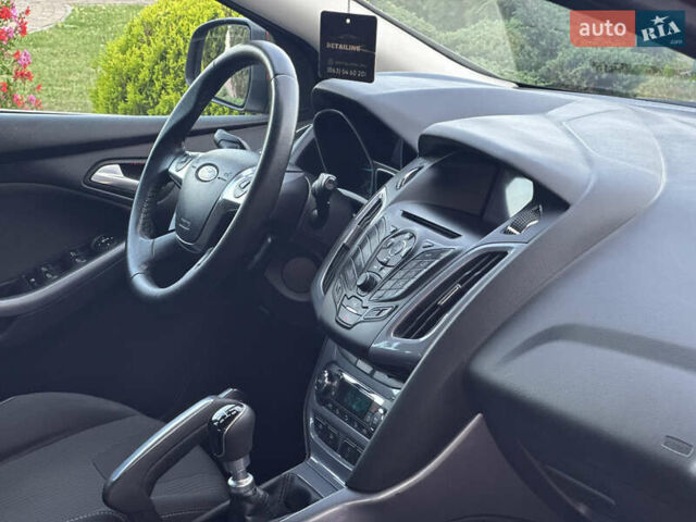 Форд Фокус 2012 в Стрые на Automoto.ua Красный Форд Фокус, объемом двигателя 1.6 л и пробегом 258 тыс. км за 7250 $, фото 73 на Automoto.ua