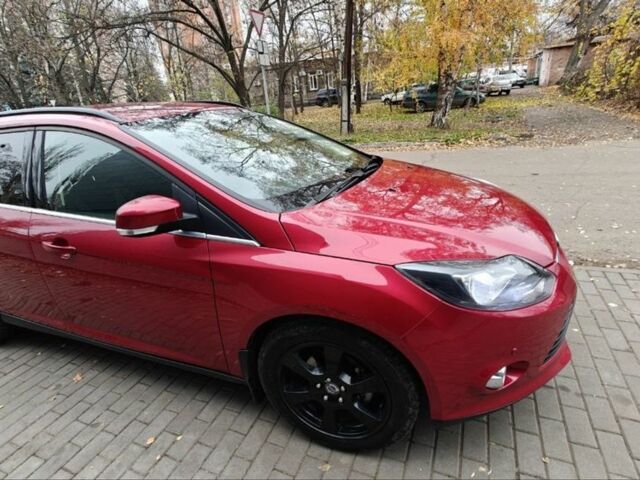 Червоний Форд Фокус, об'ємом двигуна 1.6 л та пробігом 26 тис. км за 13000 $, фото 2 на Automoto.ua