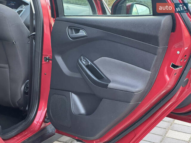 Червоний Форд Фокус, об'ємом двигуна 1.6 л та пробігом 259 тис. км за 7250 $, фото 83 на Automoto.ua