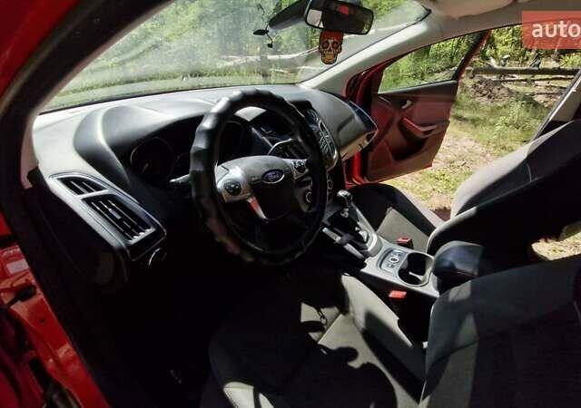 Красный Форд Фокус, объемом двигателя 1.6 л и пробегом 307 тыс. км за 7500 $, фото 9 на Automoto.ua
