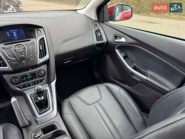 Червоний Форд Фокус, об'ємом двигуна 1.6 л та пробігом 229 тис. км за 8700 $, фото 36 на Automoto.ua