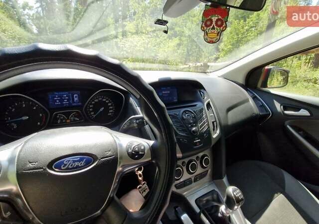Красный Форд Фокус, объемом двигателя 1.6 л и пробегом 307 тыс. км за 7500 $, фото 12 на Automoto.ua