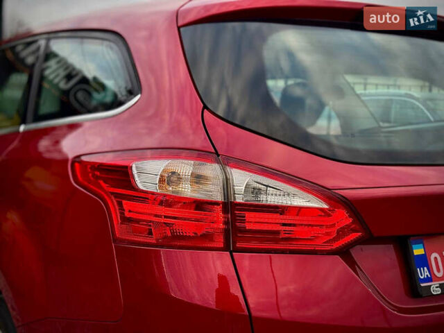 Червоний Форд Фокус, об'ємом двигуна 1.6 л та пробігом 229 тис. км за 8700 $, фото 24 на Automoto.ua