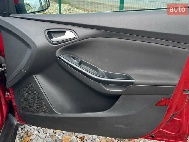 Червоний Форд Фокус, об'ємом двигуна 1.56 л та пробігом 213 тис. км за 7500 $, фото 26 на Automoto.ua