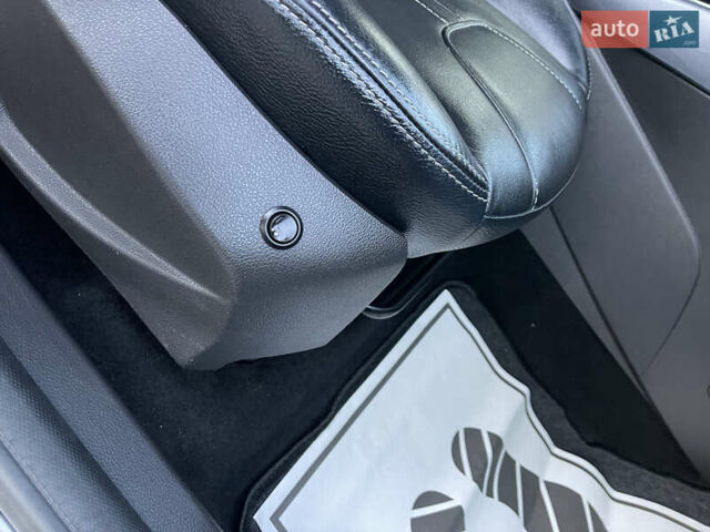 Красный Форд Фокус, объемом двигателя 1.6 л и пробегом 207 тыс. км за 8999 $, фото 38 на Automoto.ua