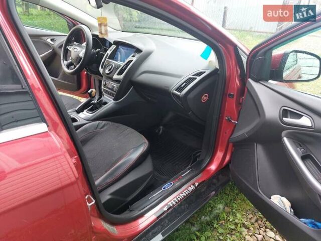 Красный Форд Фокус, объемом двигателя 1.56 л и пробегом 232 тыс. км за 6200 $, фото 4 на Automoto.ua