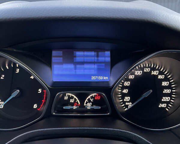 Красный Форд Фокус, объемом двигателя 1.6 л и пробегом 207 тыс. км за 8999 $, фото 17 на Automoto.ua