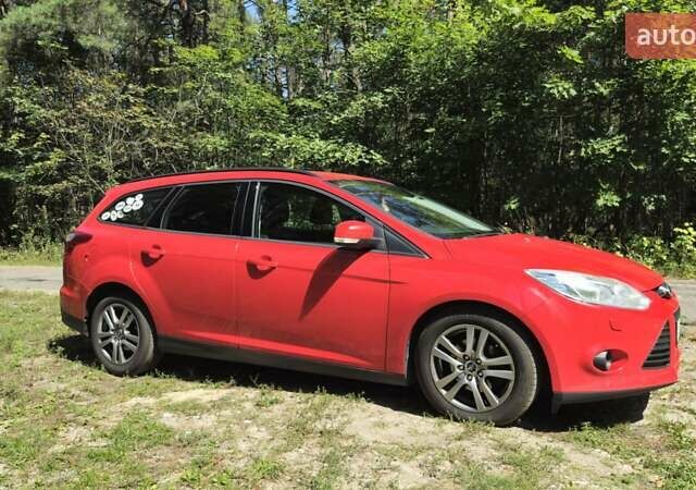 Красный Форд Фокус, объемом двигателя 1.6 л и пробегом 307 тыс. км за 7500 $, фото 5 на Automoto.ua