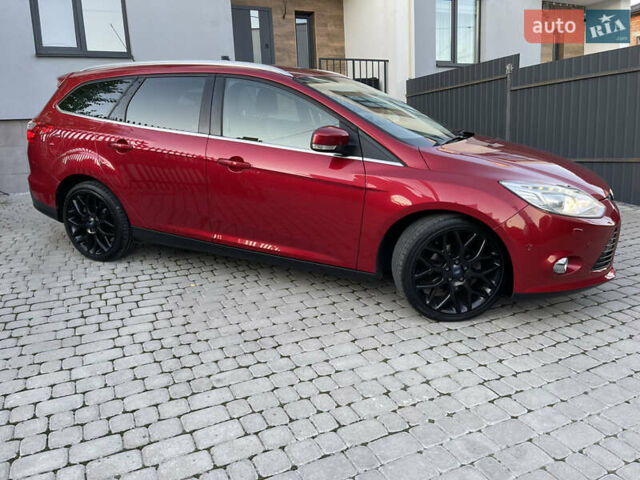 Красный Форд Фокус, объемом двигателя 1.6 л и пробегом 207 тыс. км за 8999 $, фото 1 на Automoto.ua