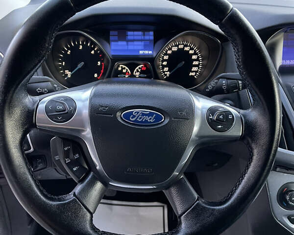 Красный Форд Фокус, объемом двигателя 1.6 л и пробегом 207 тыс. км за 8999 $, фото 18 на Automoto.ua