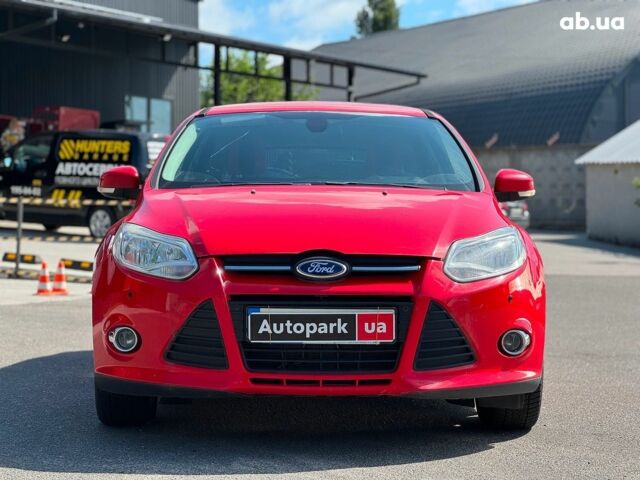 Червоний Форд Фокус, об'ємом двигуна 1.6 л та пробігом 271 тис. км за 7690 $, фото 3 на Automoto.ua