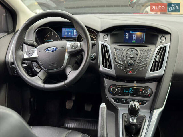 Червоний Форд Фокус, об'ємом двигуна 1.6 л та пробігом 229 тис. км за 8700 $, фото 35 на Automoto.ua