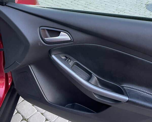 Красный Форд Фокус, объемом двигателя 1.6 л и пробегом 207 тыс. км за 8999 $, фото 39 на Automoto.ua