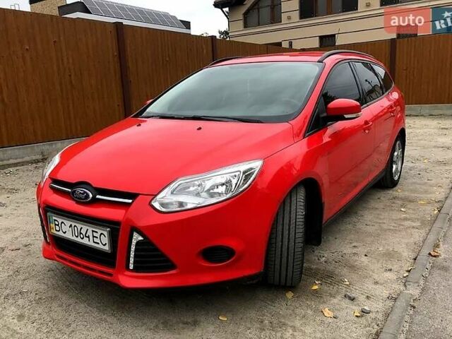 Красный Форд Фокус, объемом двигателя 1 л и пробегом 148 тыс. км за 6200 $, фото 2 на Automoto.ua