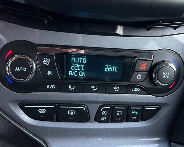 Красный Форд Фокус, объемом двигателя 1.6 л и пробегом 207 тыс. км за 8999 $, фото 24 на Automoto.ua