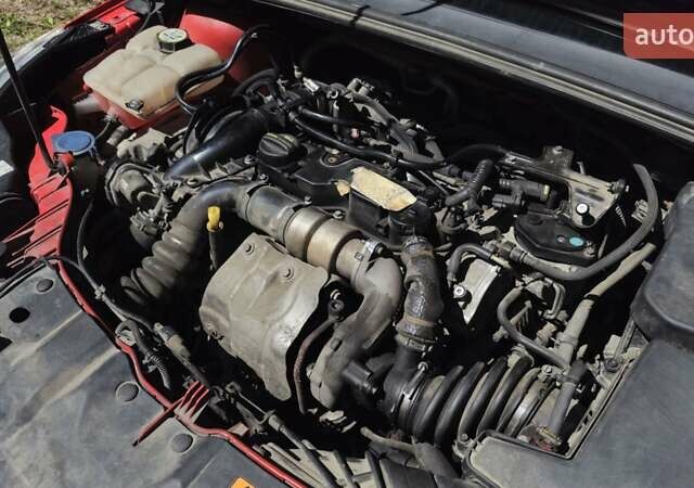 Красный Форд Фокус, объемом двигателя 1.6 л и пробегом 307 тыс. км за 7500 $, фото 22 на Automoto.ua