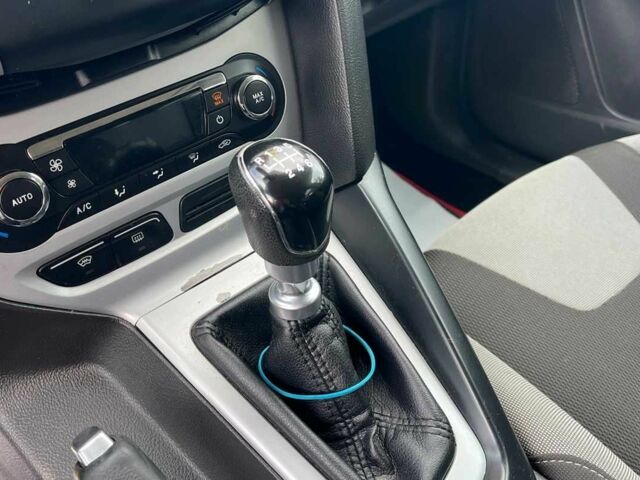 Червоний Форд Фокус, об'ємом двигуна 1.6 л та пробігом 213 тис. км за 7500 $, фото 14 на Automoto.ua