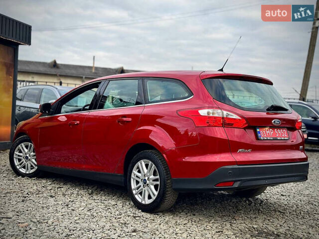 Червоний Форд Фокус, об'ємом двигуна 1.6 л та пробігом 229 тис. км за 8700 $, фото 3 на Automoto.ua