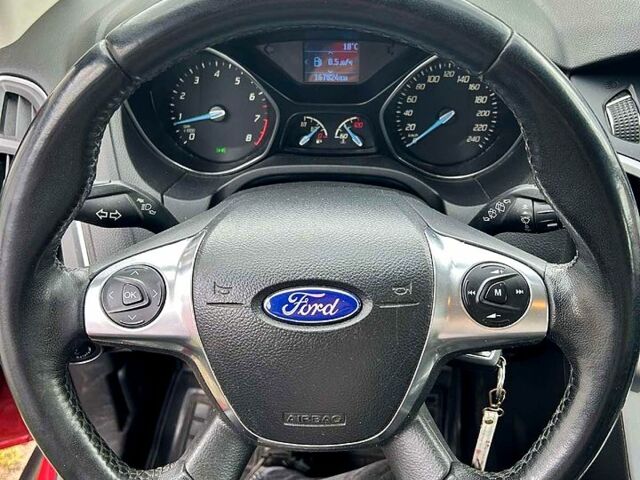 Червоний Форд Фокус, об'ємом двигуна 1 л та пробігом 168 тис. км за 6700 $, фото 5 на Automoto.ua