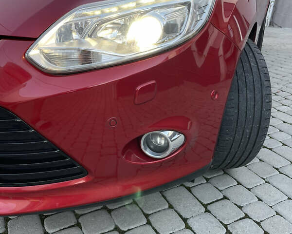 Красный Форд Фокус, объемом двигателя 1.6 л и пробегом 207 тыс. км за 8999 $, фото 13 на Automoto.ua