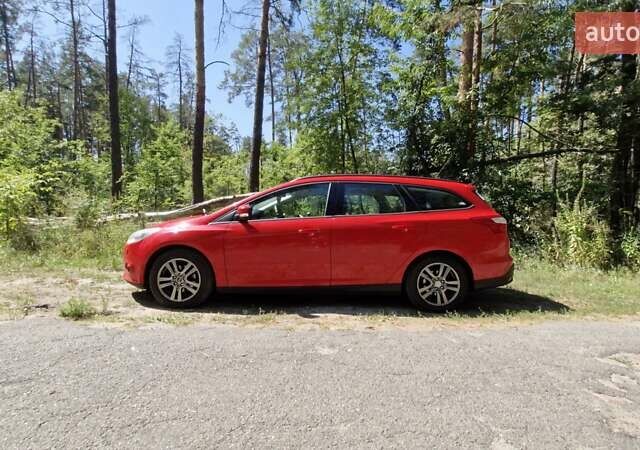 Красный Форд Фокус, объемом двигателя 1.6 л и пробегом 307 тыс. км за 7500 $, фото 2 на Automoto.ua
