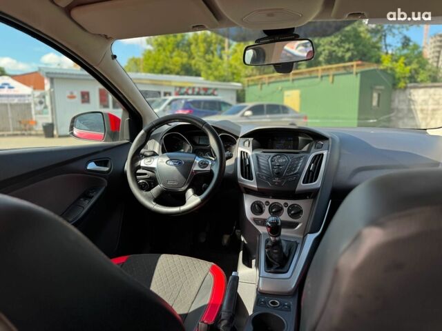 Червоний Форд Фокус, об'ємом двигуна 1.6 л та пробігом 271 тис. км за 7690 $, фото 36 на Automoto.ua