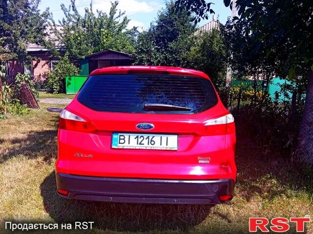Красный Форд Фокус, объемом двигателя 1 л и пробегом 200 тыс. км за 5500 $, фото 1 на Automoto.ua