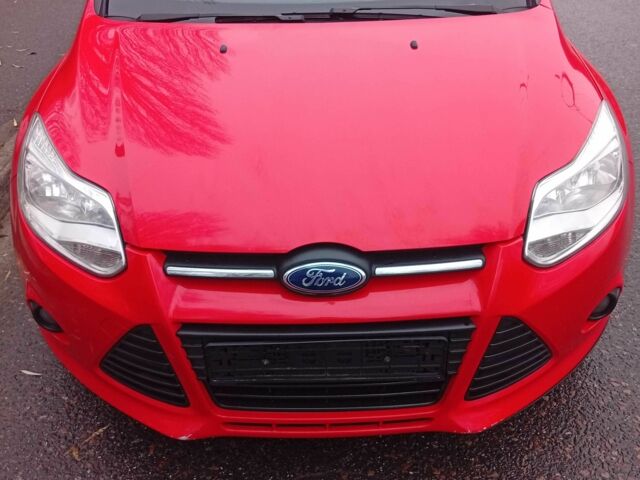 Красный Форд Фокус, объемом двигателя 1 л и пробегом 149 тыс. км за 6200 $, фото 6 на Automoto.ua